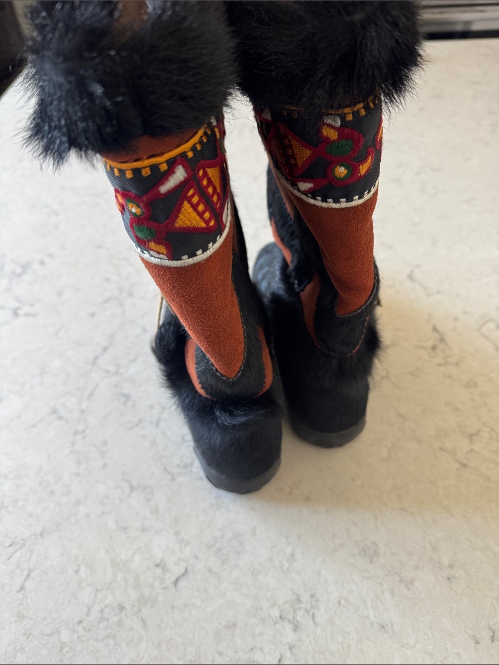 Tecnica Vintage Aprés Ski boots  Embroidered Winter Boots women’s 9 - Picture 4 of 11
